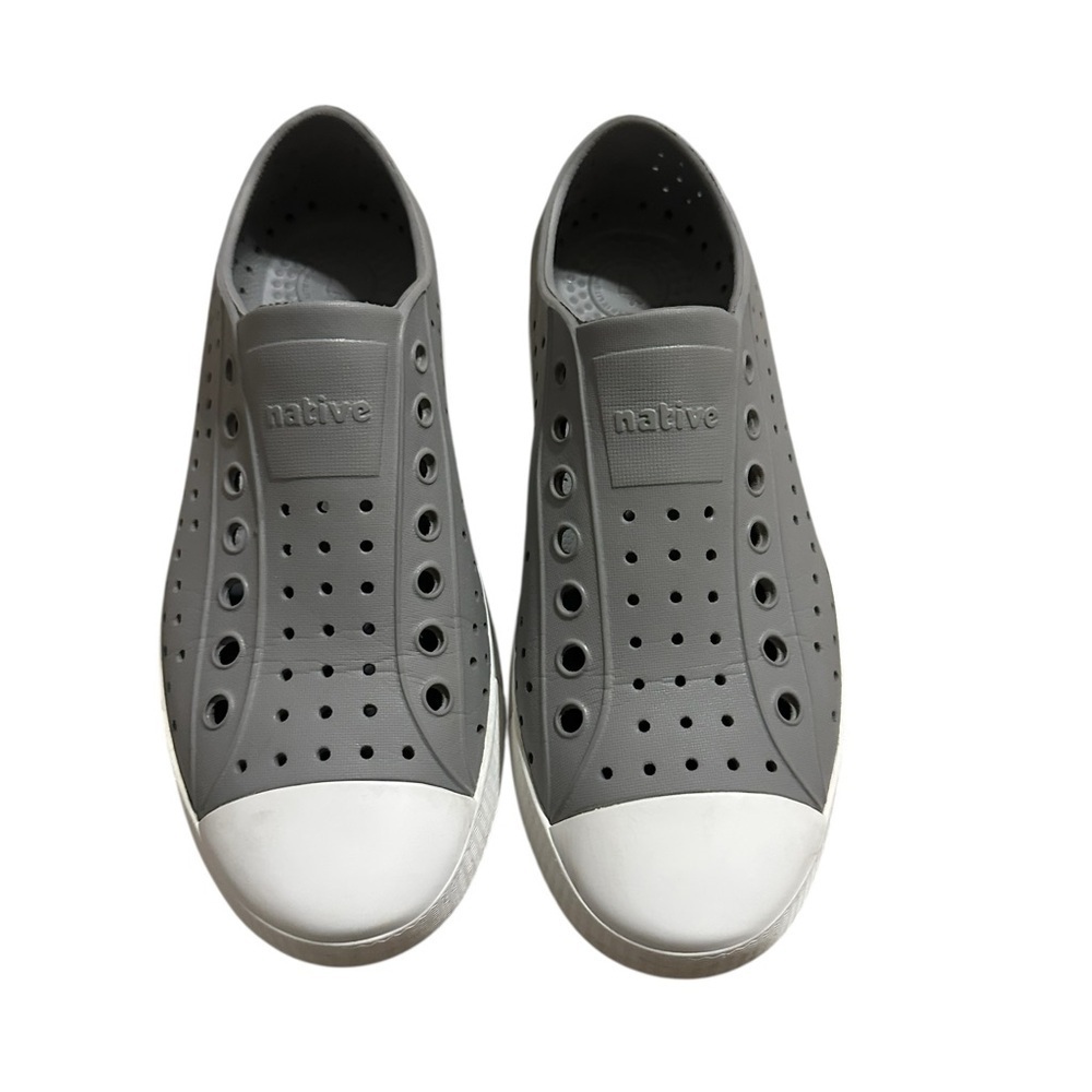 Native Gray White Slip-On Sneakers Jefferson Lightweight Waterproof Men7 Women 9